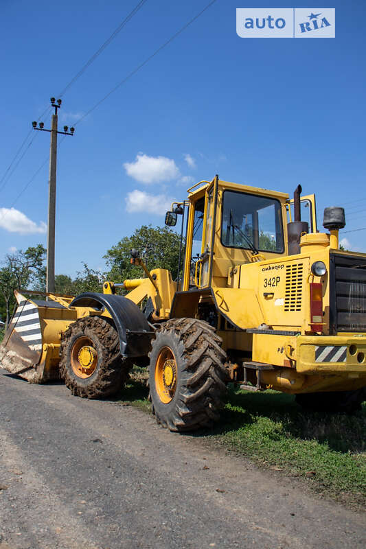 Фронтальный погрузчик Амкодор 320 2011 в 