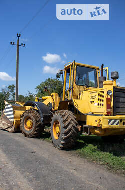 Фронтальный погрузчик Амкодор 320 2011 в 