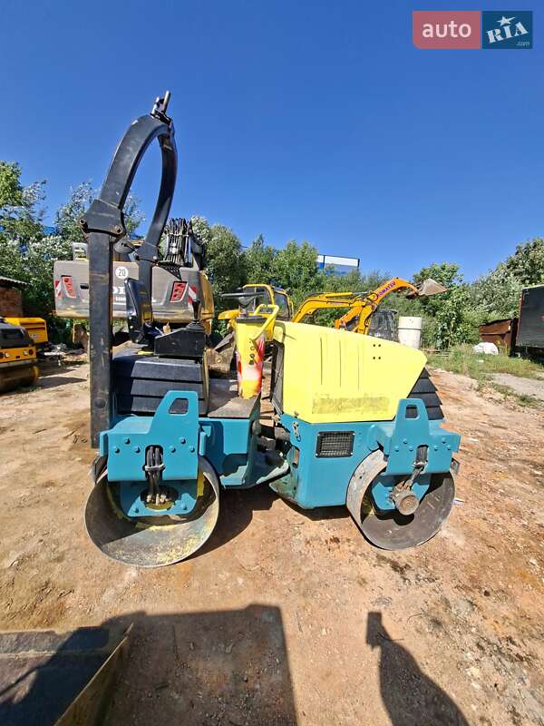Дорожный каток Ammann AV 2015 в Львове