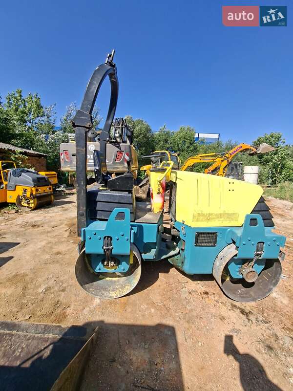 Дорожный каток Ammann AV 2015 в Львове
