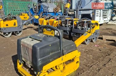 Дорожный каток Ammann AV 2015 в Львове