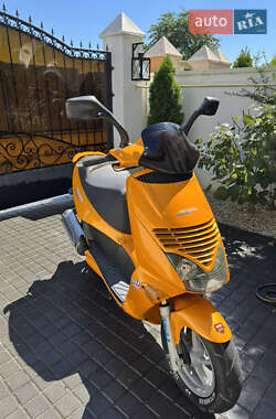 Макси-скутер Aprilia Leonardo 150 2005 в Одессе