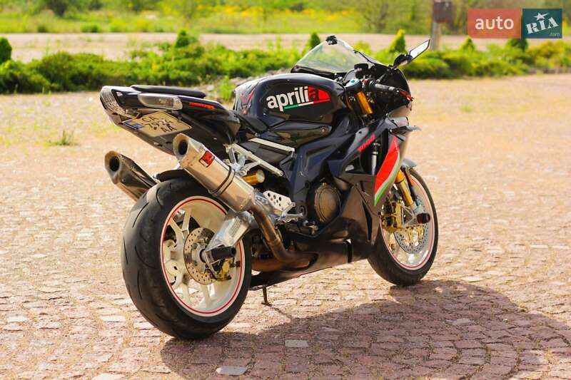 Спортбайк Aprilia RSV 1000 R 2006 в Новій Одесі