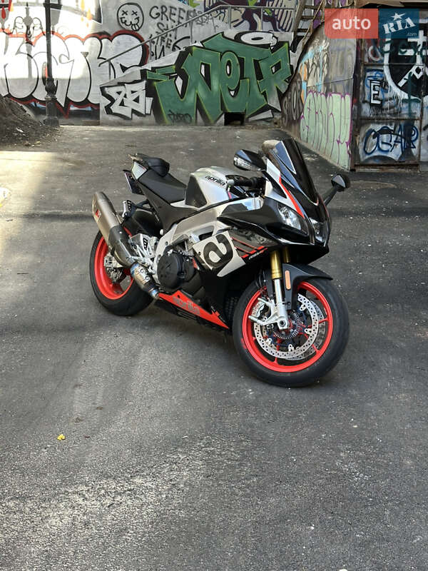 Мокик Aprilia RSV4 2019 в 