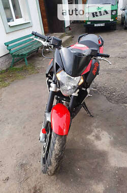 Мотоцикл Спорт-туризм Aprilia Shiver 2014 в Чорткові
