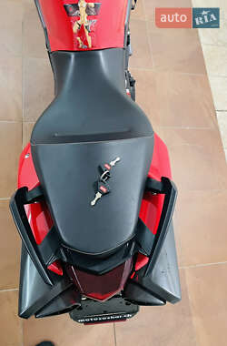 Мотоцикл Без обтікачів (Naked bike) Aprilia Shiver 2016 в 
