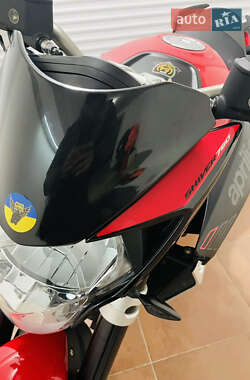 Мотоцикл Без обтікачів (Naked bike) Aprilia Shiver 2016 в 