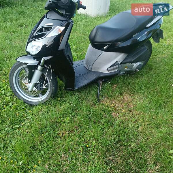 Максі-скутер Aprilia Sportcity 2009 в Івано-Франківську