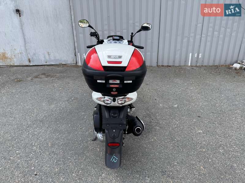 Макси-скутер Aprilia Sportcity 2013 в Днепре