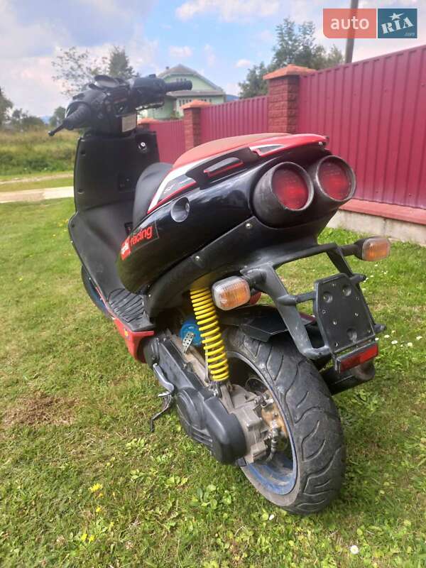 Мопеди Aprilia SR 2014 в Долині