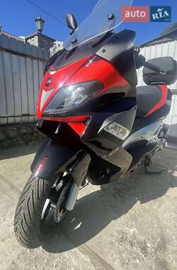 Скутер Aprilia SR 2012 в 