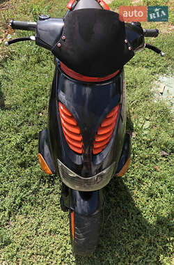 Скутер Aprilia SR 1999 в Знам'янці