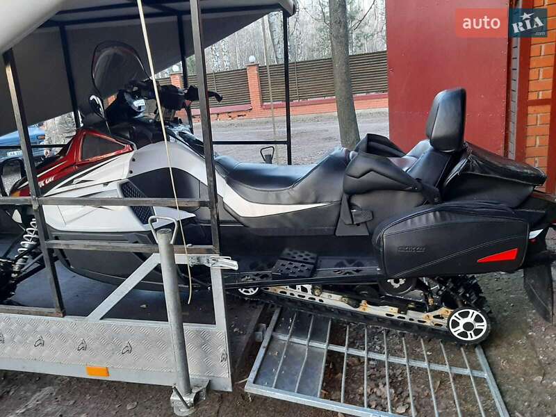 Снегоходы для охоты и рыбалки Arctic cat TZ1 LXR 2010 в Киеве