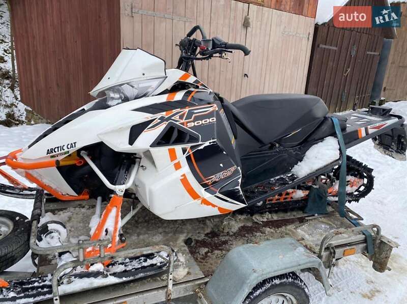 Спортивные снегоходы Arctic cat XF 2015 в Тернополе