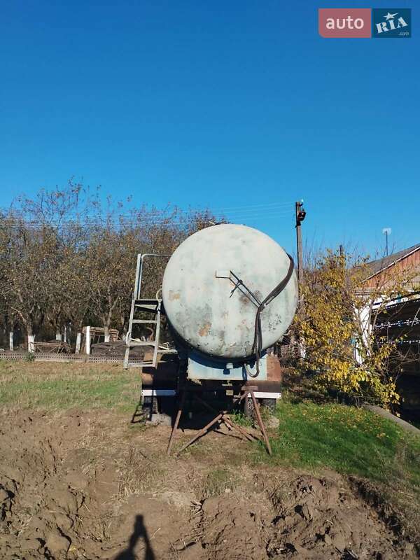 Цистерна напівпричіп АРУП 8 1986 в Овручі