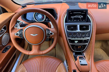 Купе Aston Martin DB11 2017 в 