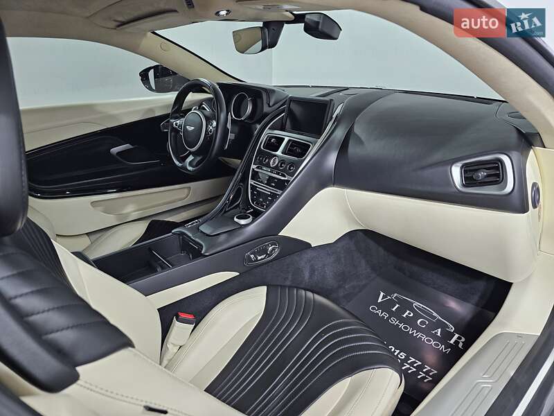 Купе Aston Martin DB11 2018 в Киеве