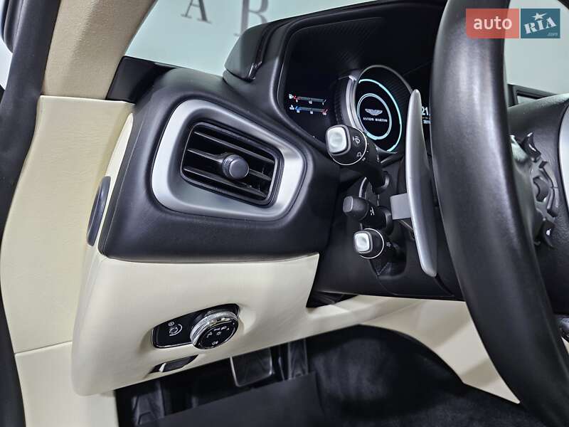 Купе Aston Martin DB11 2018 в Киеве