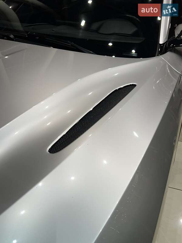Купе Aston Martin DB11 2018 в Киеве