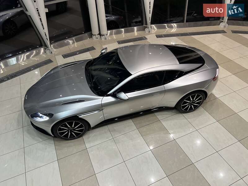 Купе Aston Martin DB11 2018 в Киеве