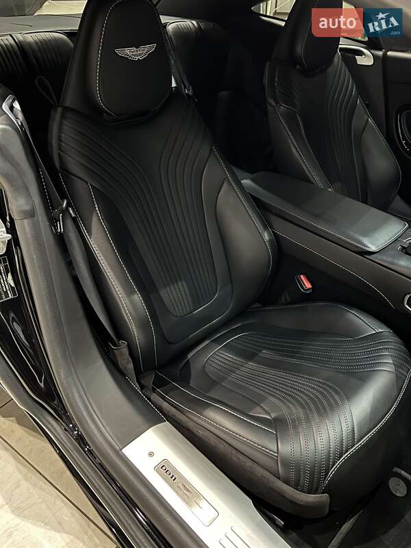 Купе Aston Martin DB11 2018 в Києві