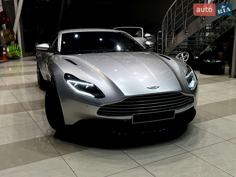 Купе Aston Martin DB11 2018 в Киеве