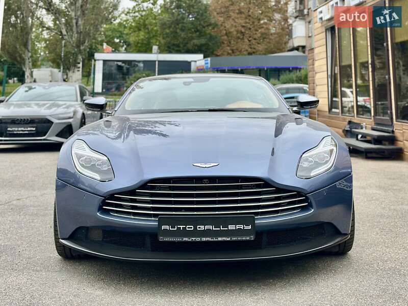 Купе Aston Martin DB11 2017 в Києві