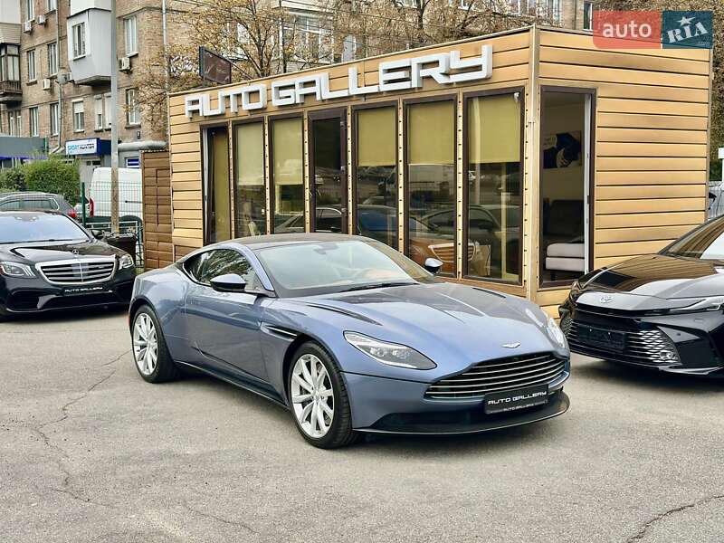 Купе Aston Martin DB11 2017 в Києві
