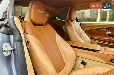 Купе Aston Martin DB11 2017 в 