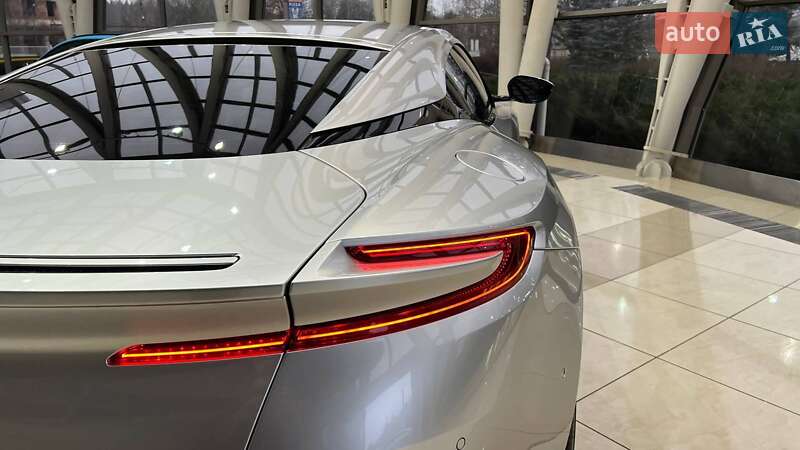 Купе Aston Martin DB11 2018 в Києві