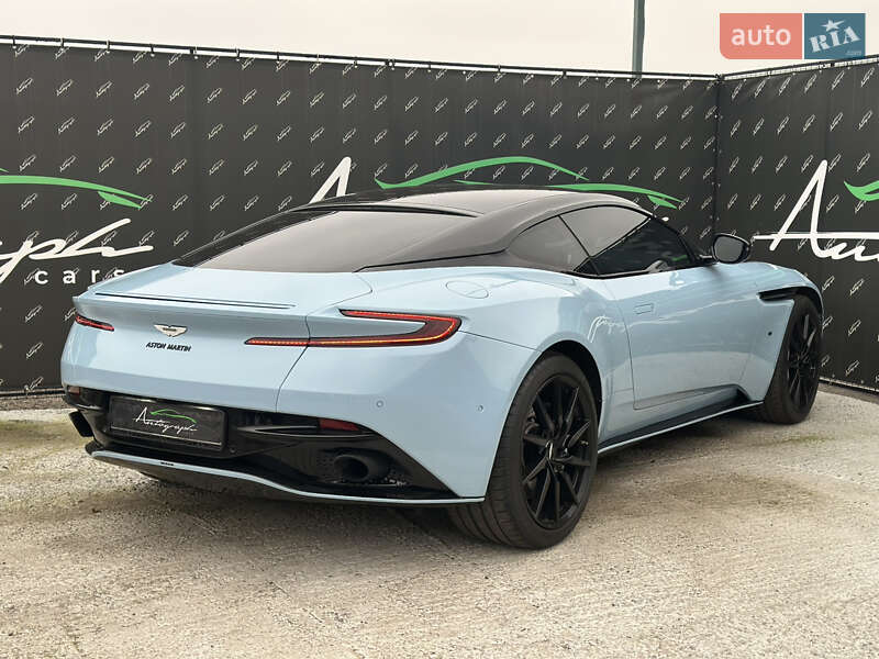 Купе Aston Martin DB11 2016 в Киеве