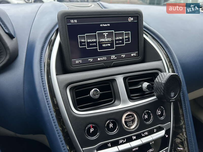 Купе Aston Martin DB11 2016 в Киеве