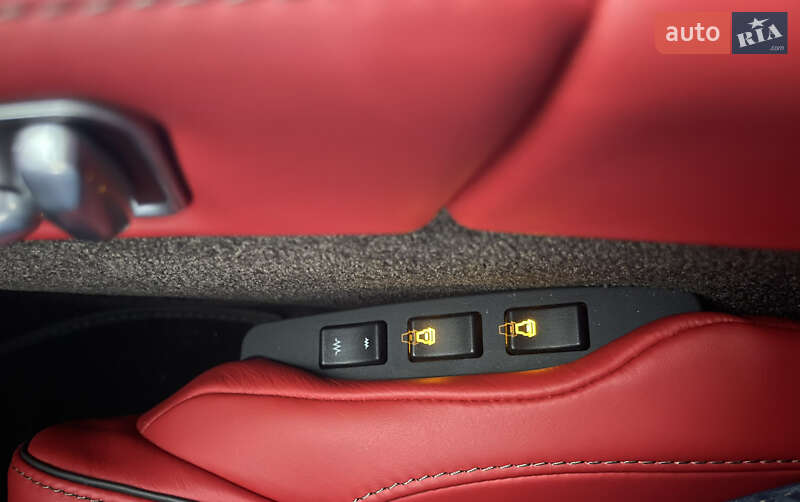 Купе Aston Martin DB9 2013 в Киеве