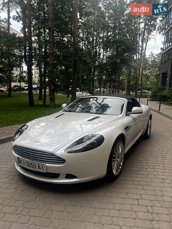 Aston Martin DB9 2010