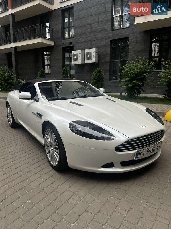 Кабриолет Aston Martin DB9 2010 в Броварах