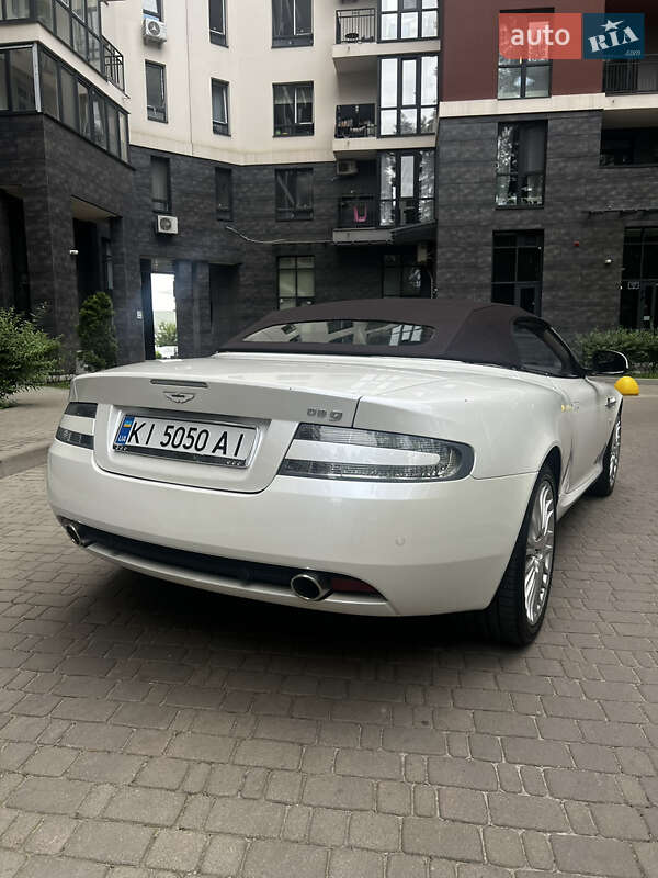 Кабриолет Aston Martin DB9 2010 в Броварах