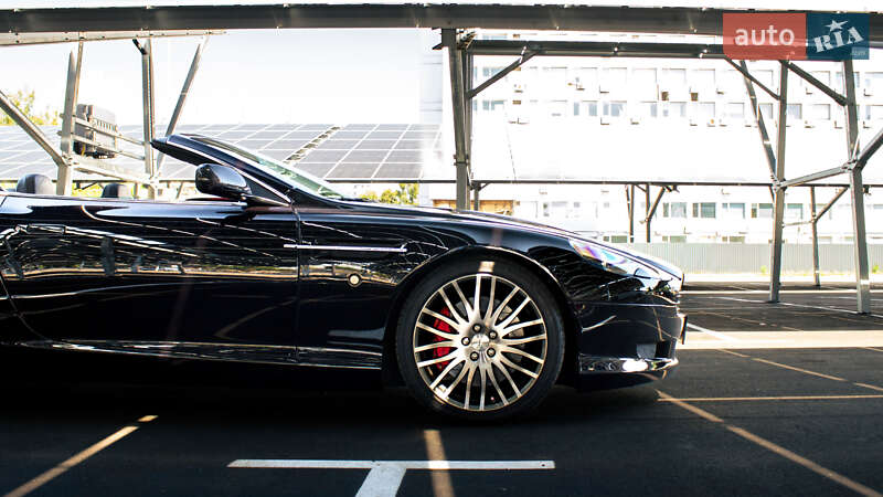 Кабриолет Aston Martin DB9 2006 в 