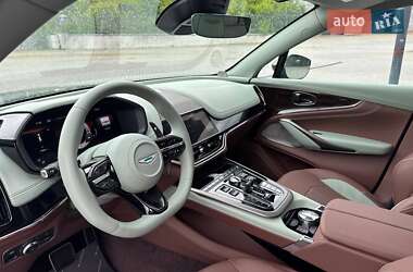 Внедорожник / Кроссовер Aston Martin DBX 707 2024 в 