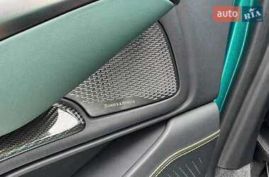 Позашляховик / Кросовер Aston Martin DBX 707 2025 в 