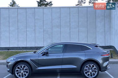 Внедорожник / Кроссовер Aston Martin DBX 2021 в 