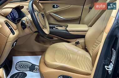 Внедорожник / Кроссовер Aston Martin DBX 2021 в 
