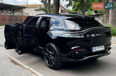 Внедорожник / Кроссовер Aston Martin DBX 2021 в 