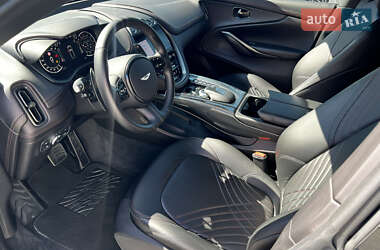 Внедорожник / Кроссовер Aston Martin DBX 2021 в 