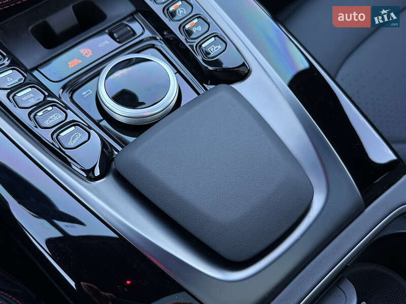 Внедорожник / Кроссовер Aston Martin DBX 2023 в Киеве фото 39 Внедорожник / Кроссовер Aston Martin DBX 2023 в Киеве