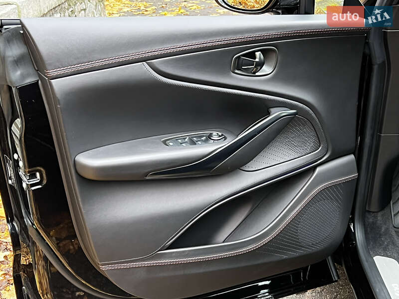 Позашляховик / Кросовер Aston Martin DBX 2021 в Києві фото 16 Позашляховик / Кросовер Aston Martin DBX 2021 в Києві