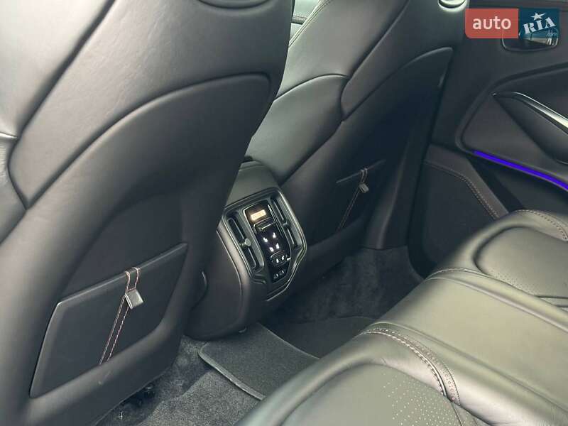 Позашляховик / Кросовер Aston Martin DBX 2021 в Києві