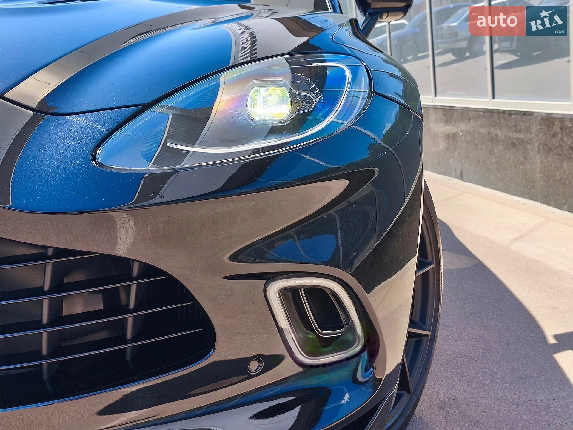 2021 Aston Martin DBX - мініатюра 15