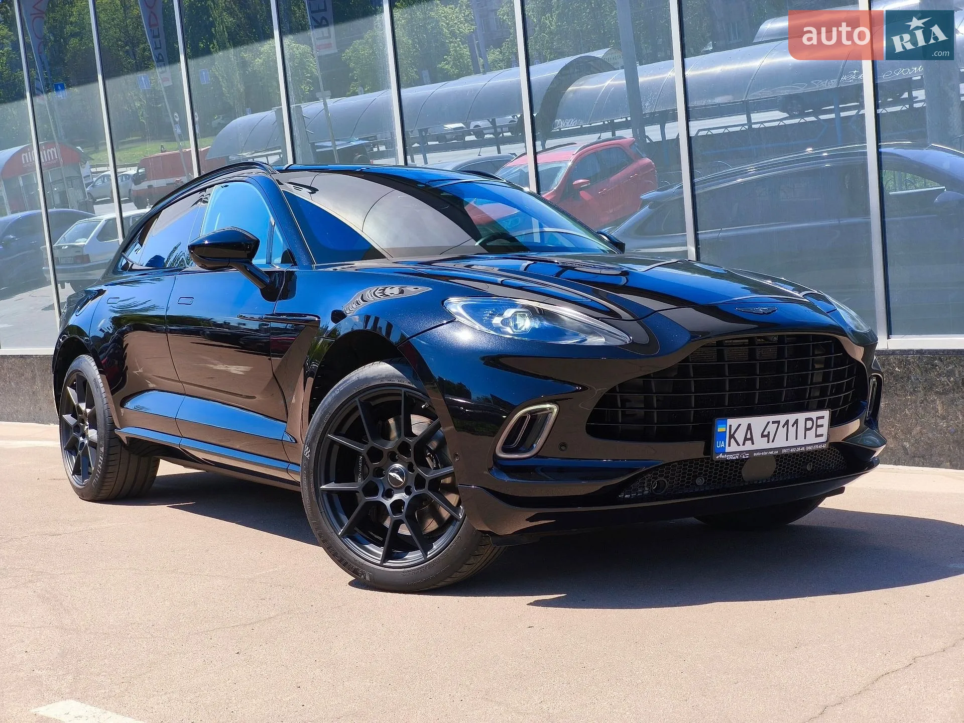 2021 Aston Martin DBX - фото 1