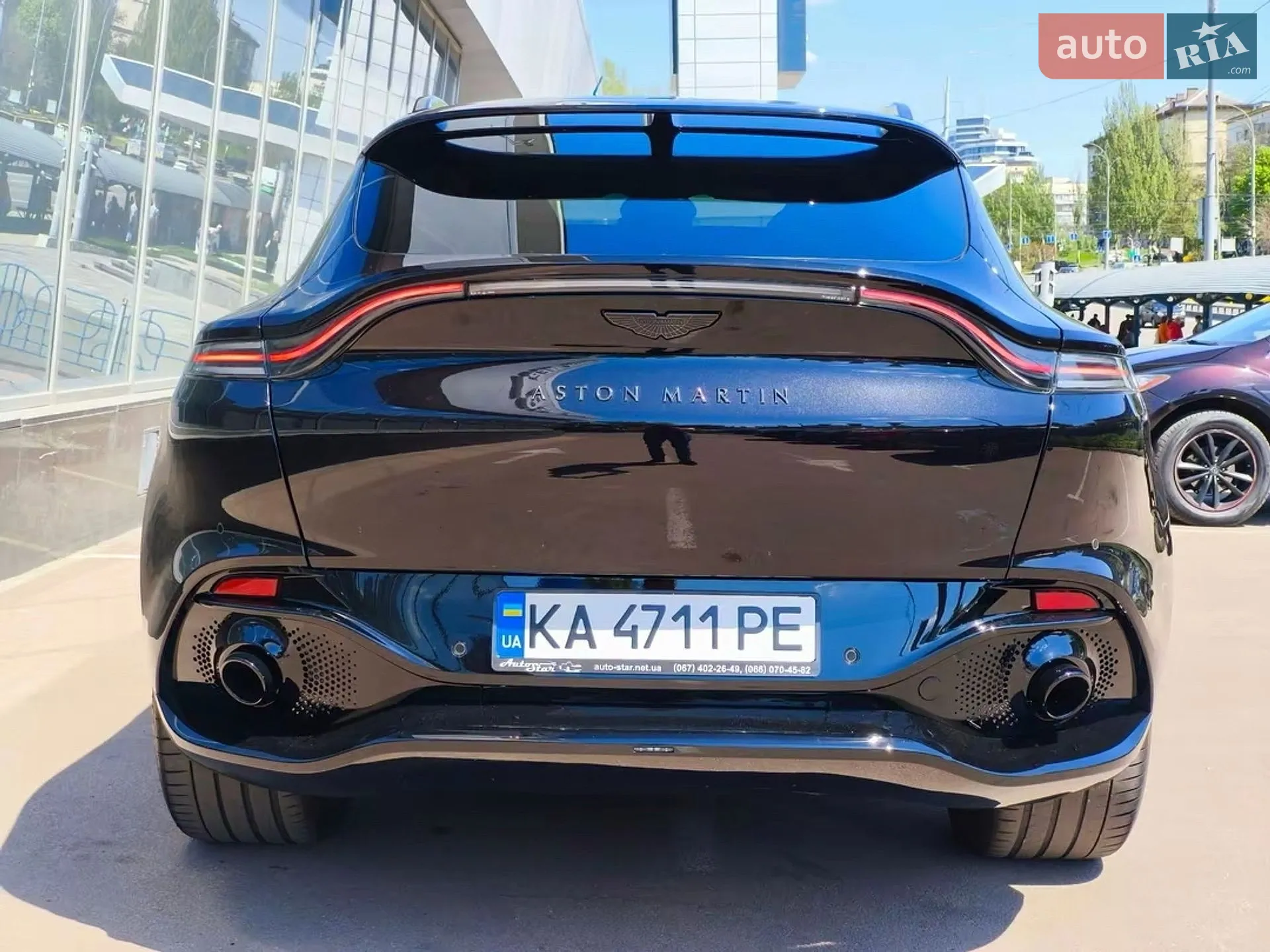 2021 Aston Martin DBX - мініатюра 17