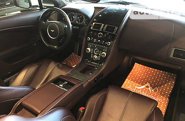 Кабриолет Aston Martin V8 Vantage 2009 в 